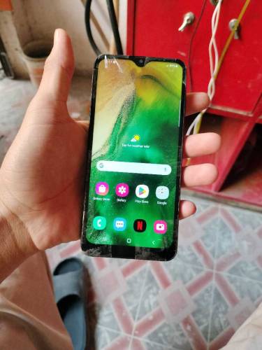 Sumsung A20 