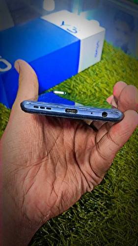 vivo y31 mobile and box only and seald piece all okk 