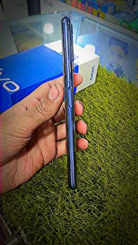 vivo y31 mobile and box only and seald piece all okk 