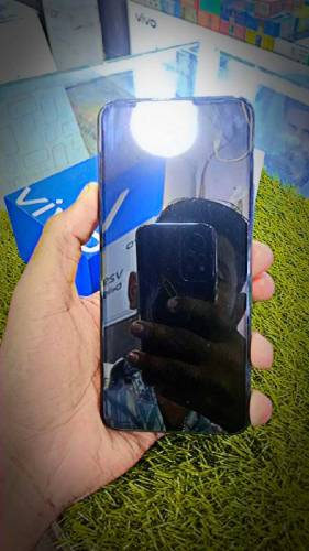 vivo y31 mobile and box only and seald piece all okk 