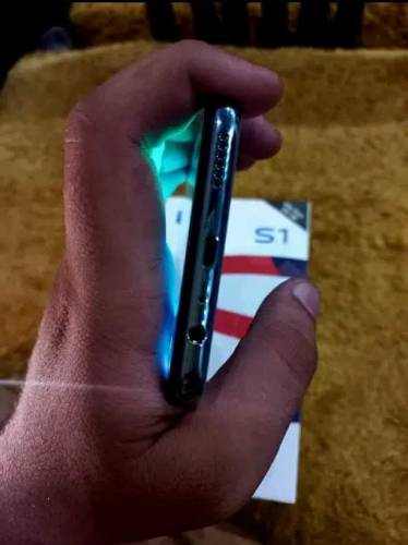Vivo S1 