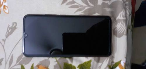 Vivo y15. 4/64. without box and charge only kit.