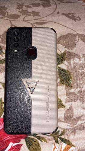 Vivo y15. 4/64. without box and charge only kit.