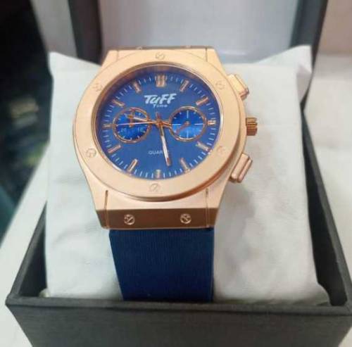 Man's casual analogue Watch