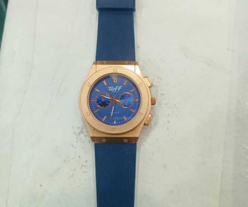Man's casual analogue Watch