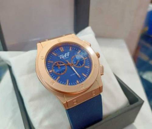Man's casual analogue Watch
