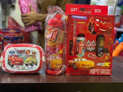kids bottles and tyfin box