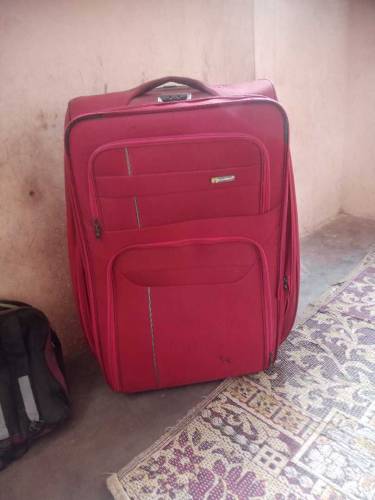 suitcase full size
