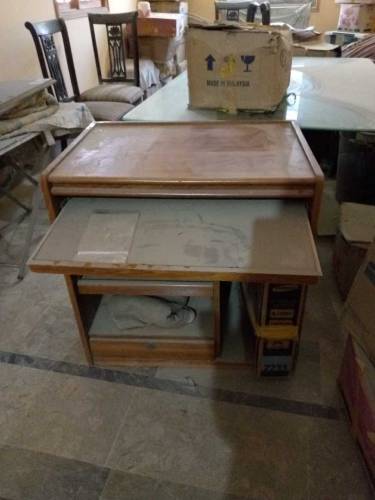 computer table 