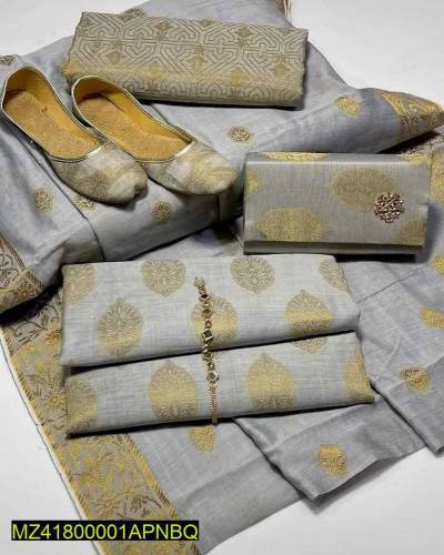 woman banarsi suit 