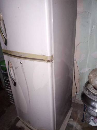 I am selling my both fridge
