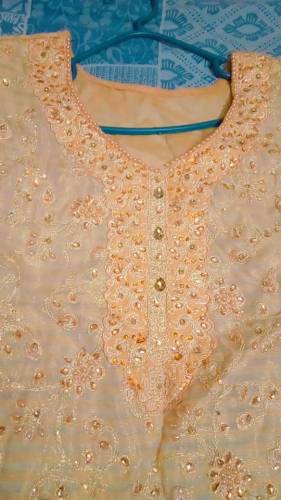 PRE-LOVED CLOTHES BY R.