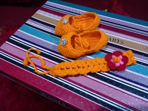 Baby girl crochet floral frok