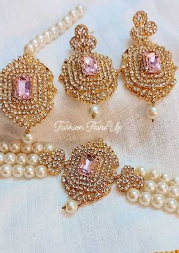 Choker set 