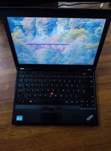 Lenovo x230 4ram 256memry