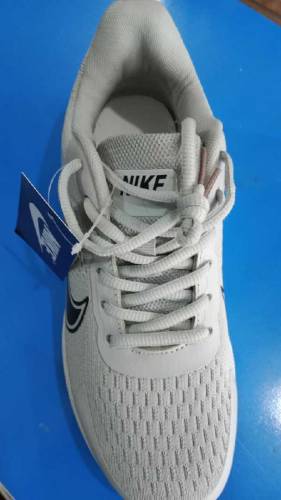 NIKE RUNNING SHOES 