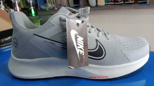 NIKE RUNNING SHOES 