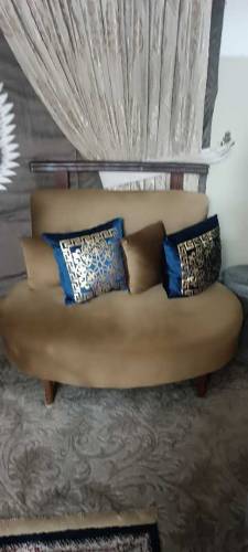 BEDROOM SOFA 