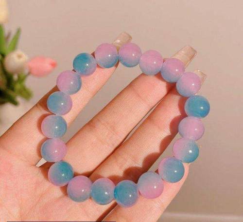 Cute Hand bracelets us available now. With free delivery charges🆓. 