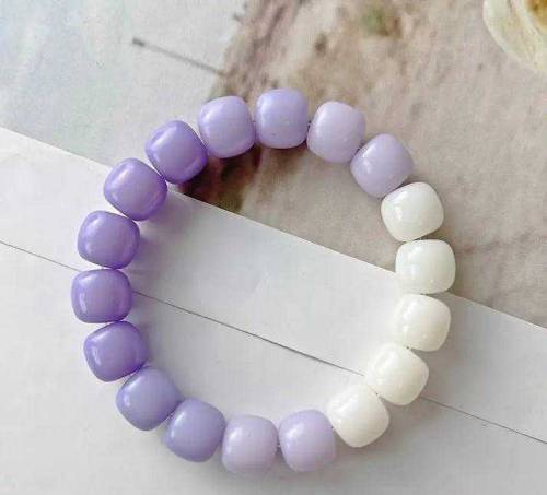 Cute Hand bracelets us available now. With free delivery charges🆓. 