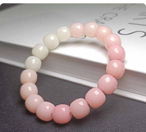 Cute Hand bracelets us available now. With free delivery charges🆓. 