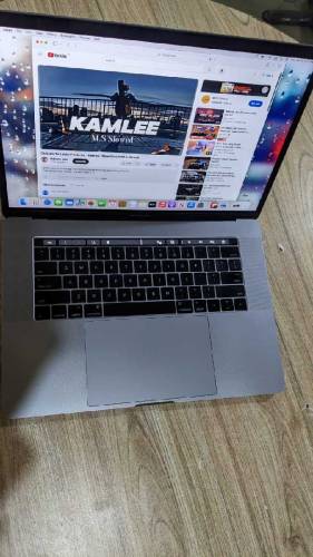 Apple MacBook Pro 2016 Model