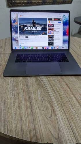 Apple MacBook Pro 2016 Model