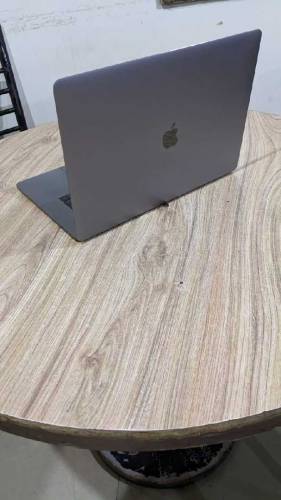 Apple MacBook Pro 2016 Model