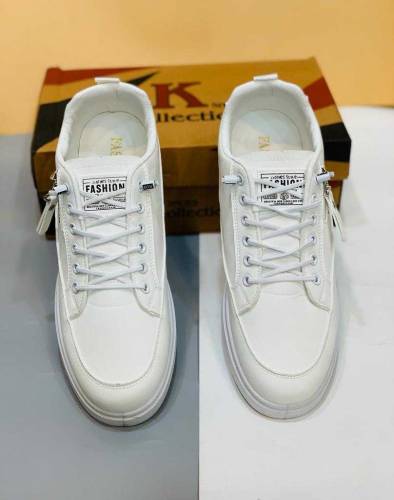 fashion sneakers 