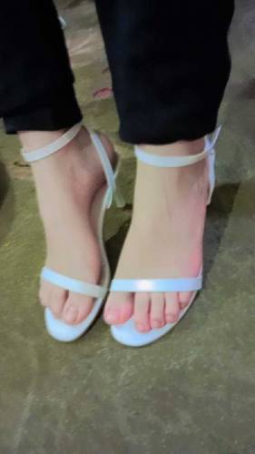 CHALRLES & KIETH SHOES 37 NUMBER