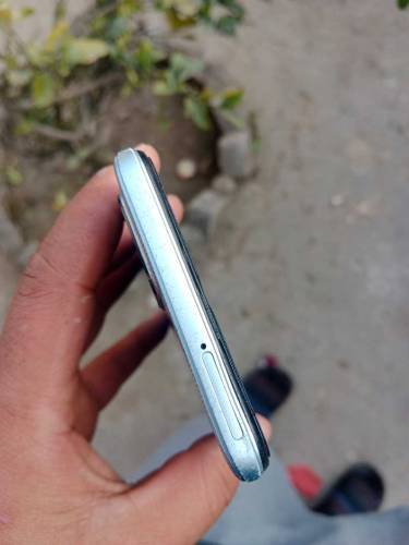 Vivo y15s 3,32