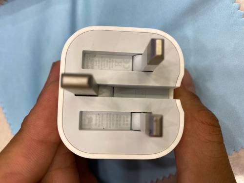apple 20 watt adapter