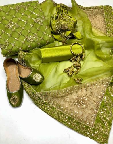_*Hot Selling Dress*_   *Alhamdulillah New Weeding