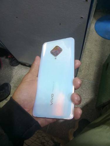 vivo s1 pro 8/128 only mobil penal cheng finger kam karta hai 