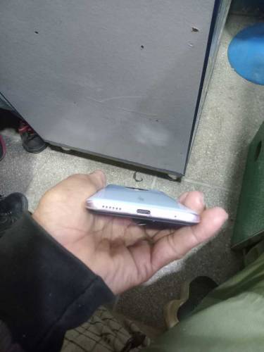 vivo s1 pro 8/128 only mobil penal cheng finger kam karta hai 