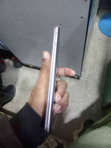 vivo s1 pro 8/128 only mobil penal cheng finger kam karta hai 