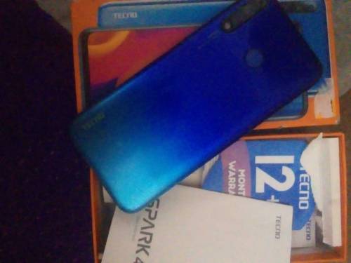 techno spark 4 PTA approved 2 32 gb no panel 