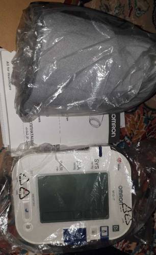 Omron M10-IT Upper Arm Blood Pressure Monitor