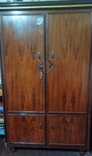 wooden wardrobe good condition