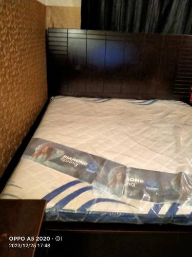 Matt finishing brown color original branded bed 