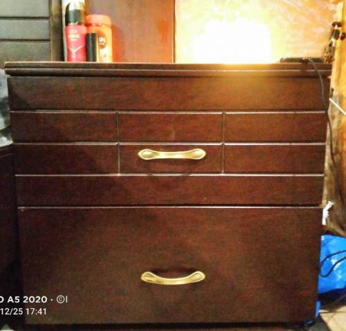 Matt finishing brown color original branded bed 