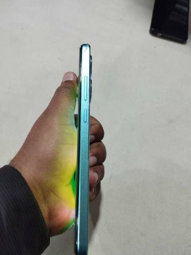 mobile ok ha just 1haft Chala ha mobile 10/10 ha or koi problem nai ha