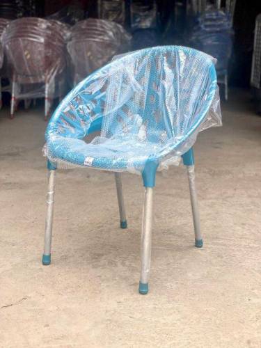 4 CHAIRS  1 FOLDING TABEL SET 