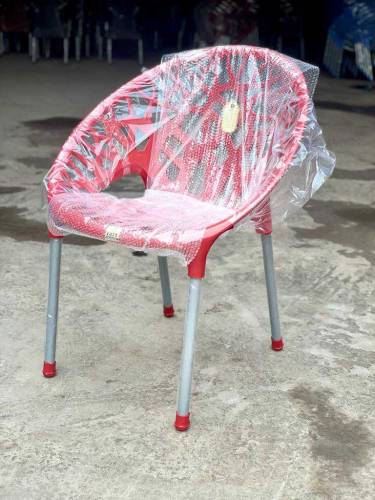 4 CHAIRS  1 FOLDING TABEL SET 