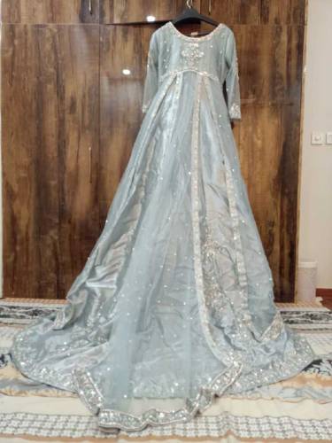 Long tail maxi medium size one time used