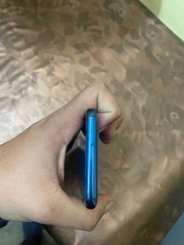 LG g7 