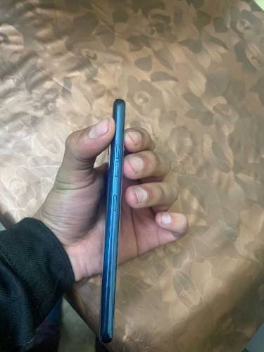 LG g7 