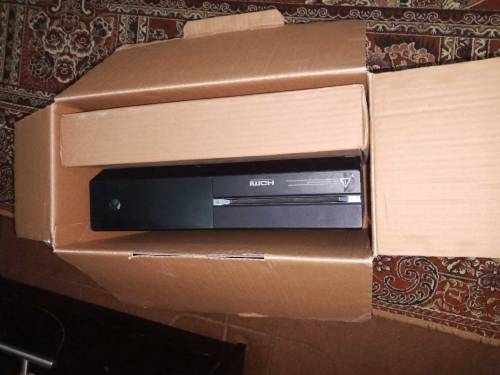 selling Xbox One with 1TB HDD and with box