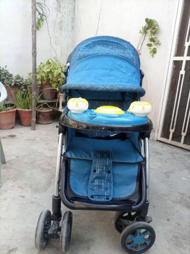 ADJUSTABLE BABY STROLLER/PRAM 