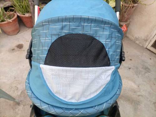 ADJUSTABLE BABY STROLLER/PRAM 